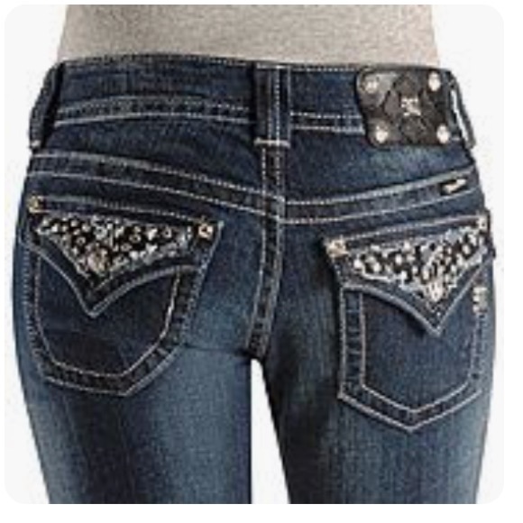 🛑Sold🛑 Miss Me Crystal Studs & Stones Jeans - Picture 2 of 8